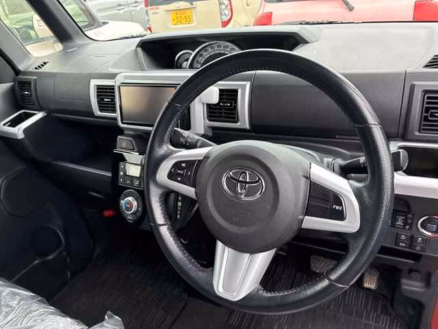 TOYOTA PIXIS MEGA