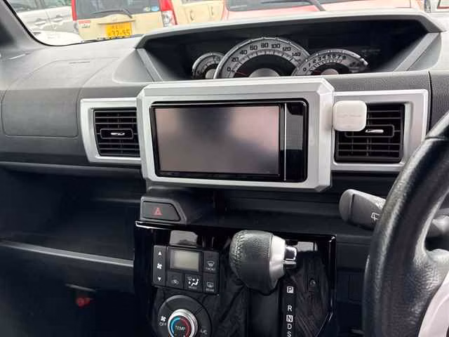 TOYOTA PIXIS MEGA