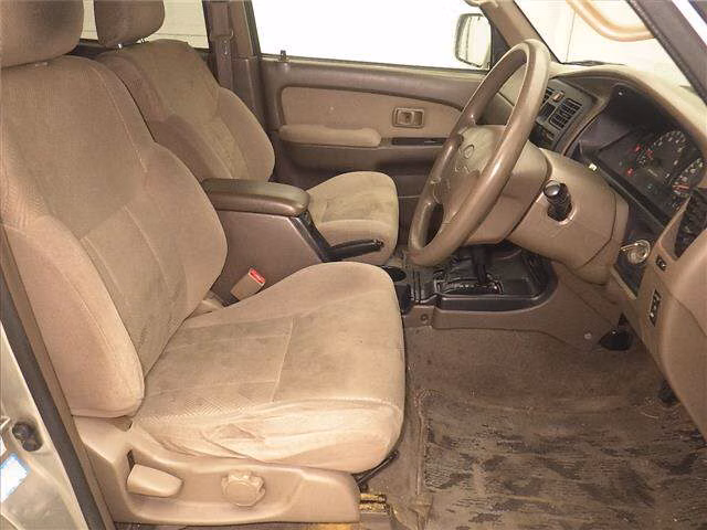 TOYOTA HILUX SURF