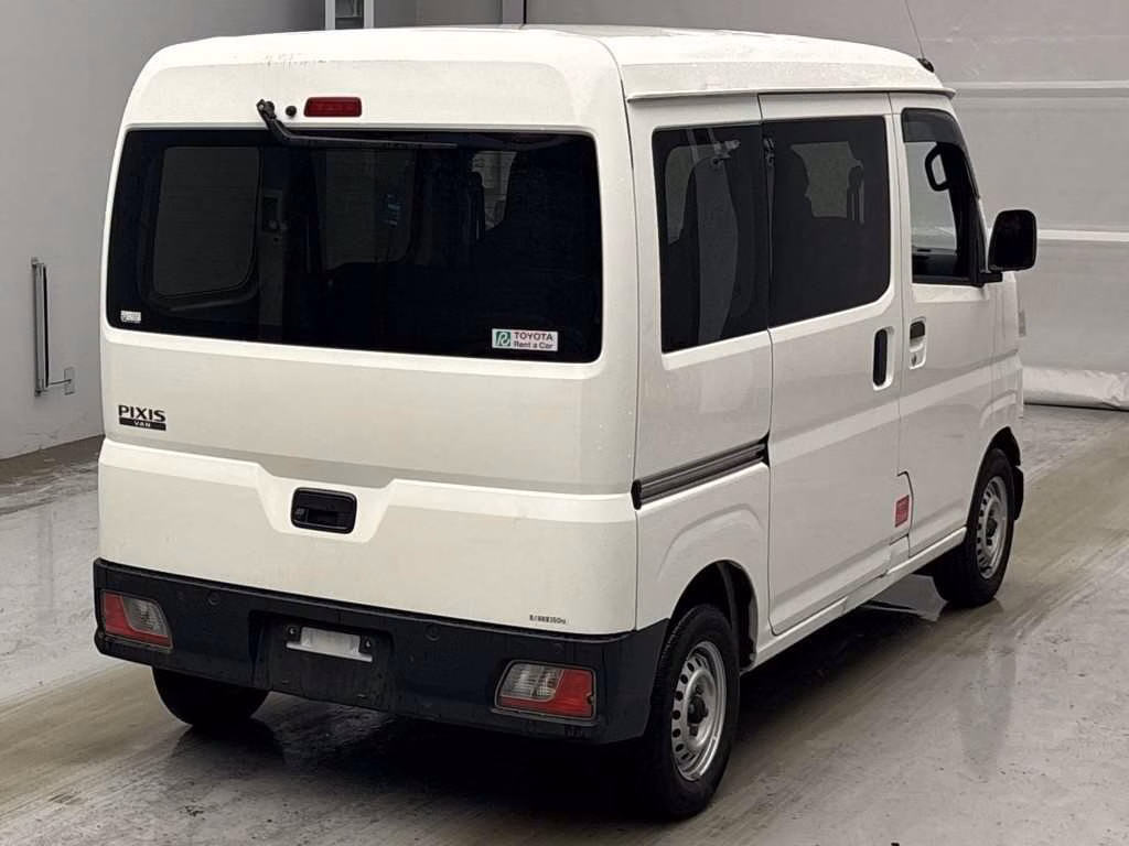 TOYOTA PIXIS VAN