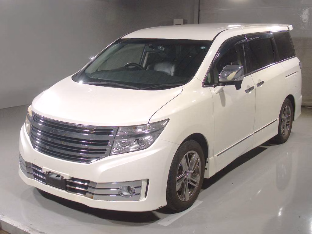 NISSAN ELGRAND