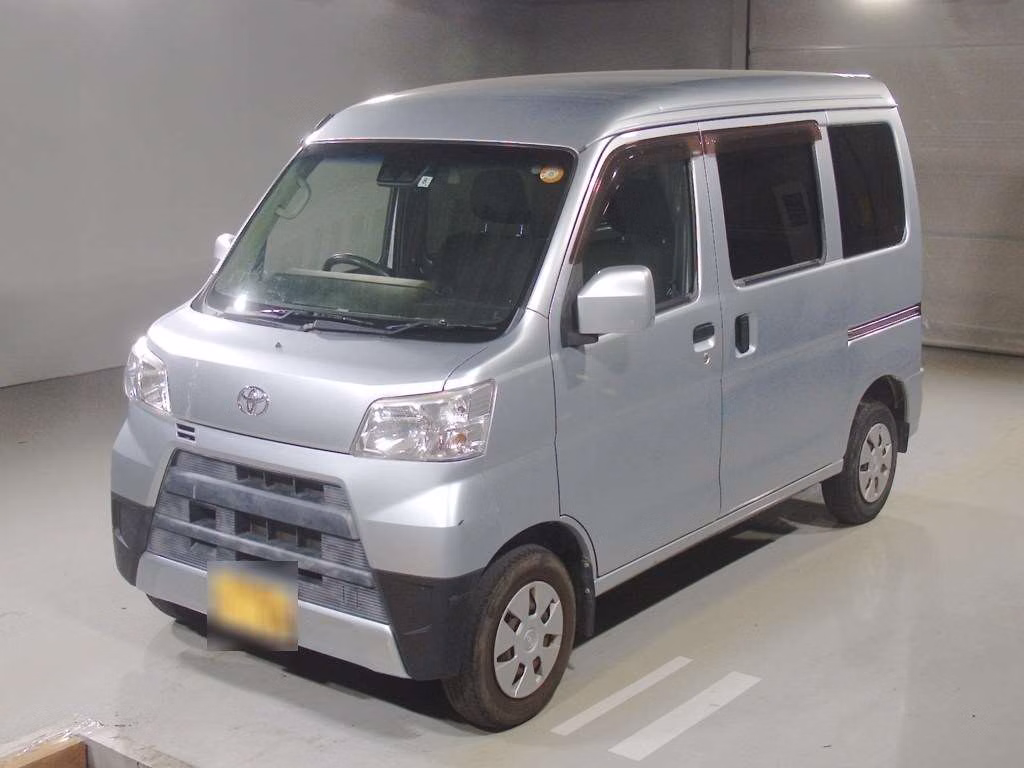 TOYOTA PIXIS VAN