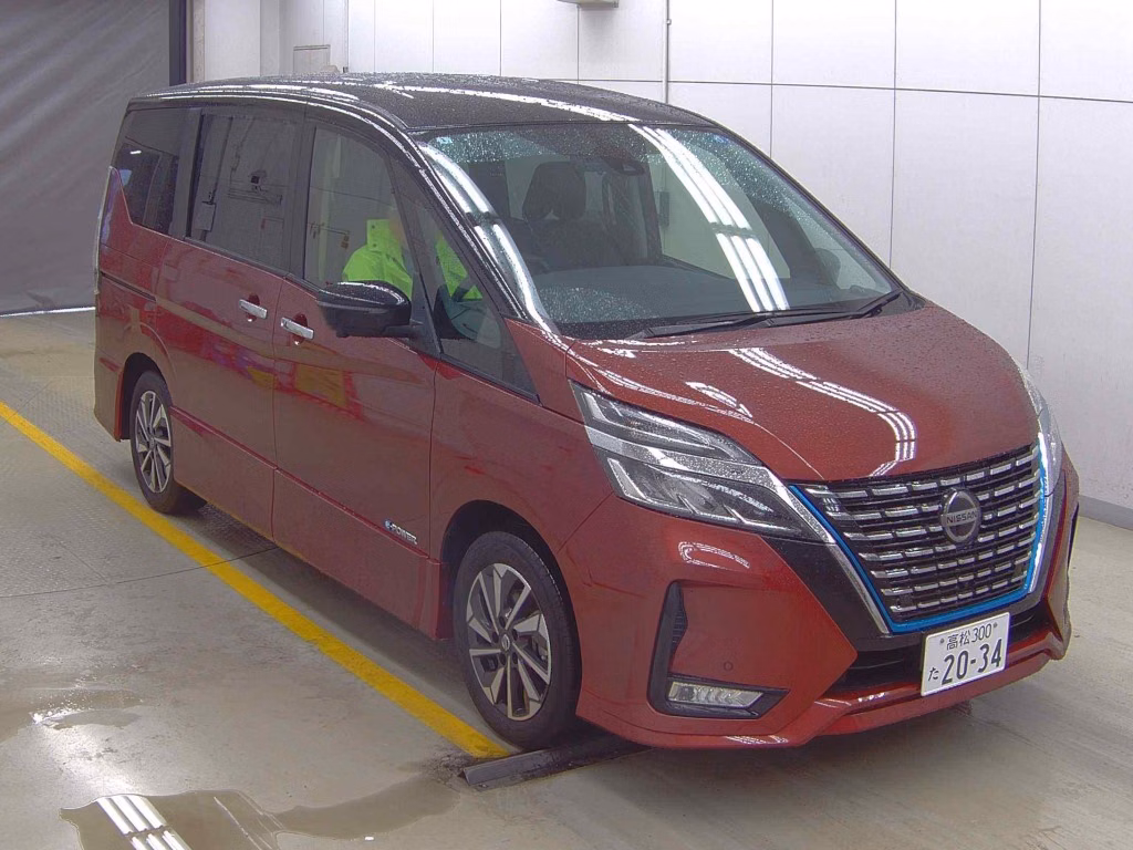 NISSAN SERENA