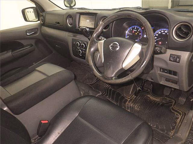 NISSAN NV350 CARAVAN