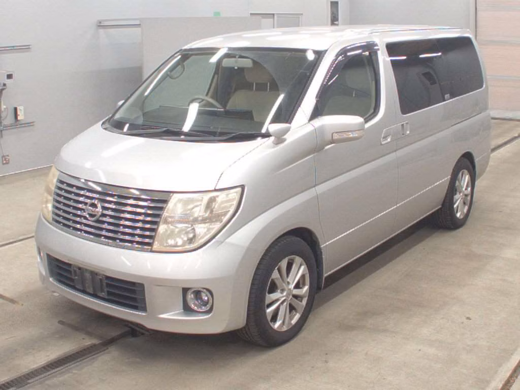 NISSAN ELGRAND