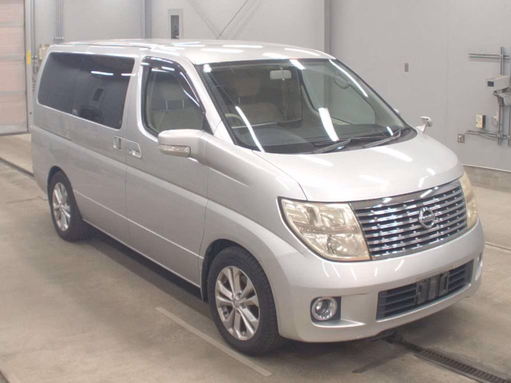 NISSAN ELGRAND