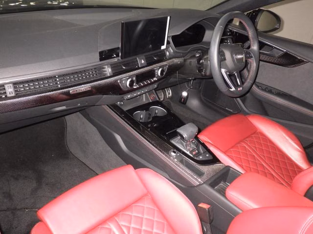 AUDI S5