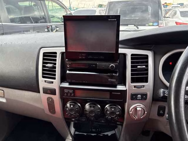 TOYOTA HILUX SURF