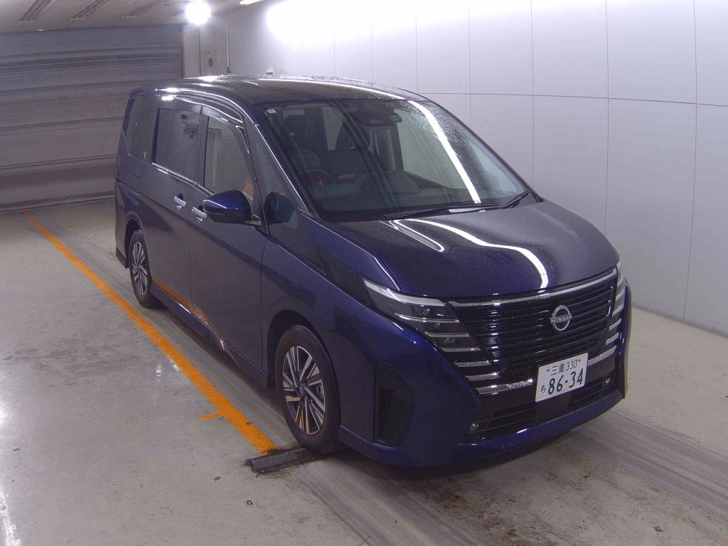 NISSAN SERENA