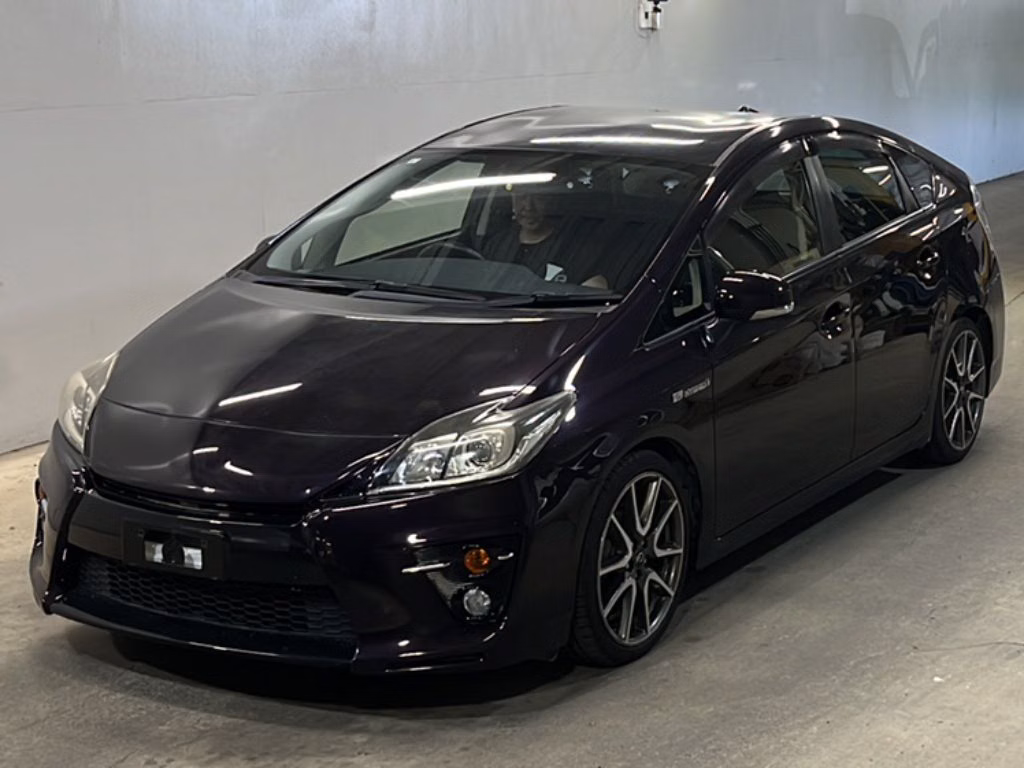 TOYOTA PRIUS