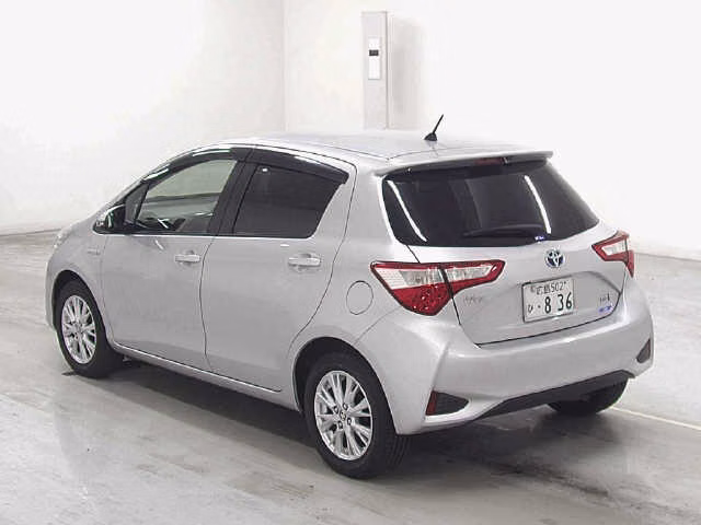 TOYOTA VITZ