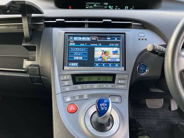 TOYOTA PRIUS