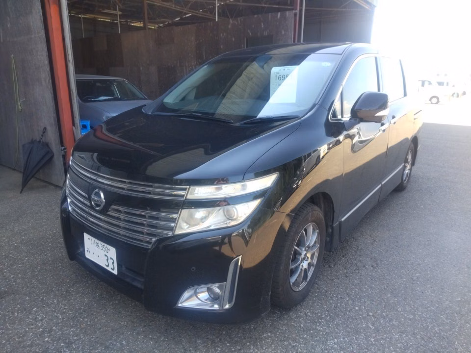 NISSAN ELGRAND