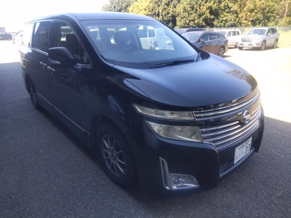 NISSAN ELGRAND
