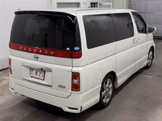 NISSAN ELGRAND
