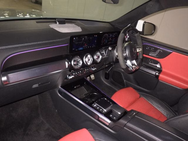 MERCEDES-BENZ GLB-CLASS