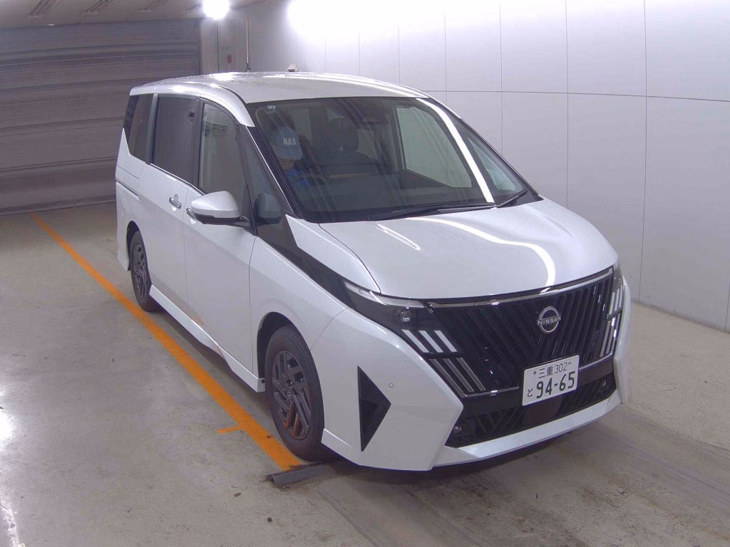 NISSAN SERENA