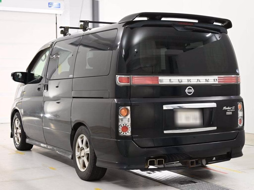 NISSAN ELGRAND