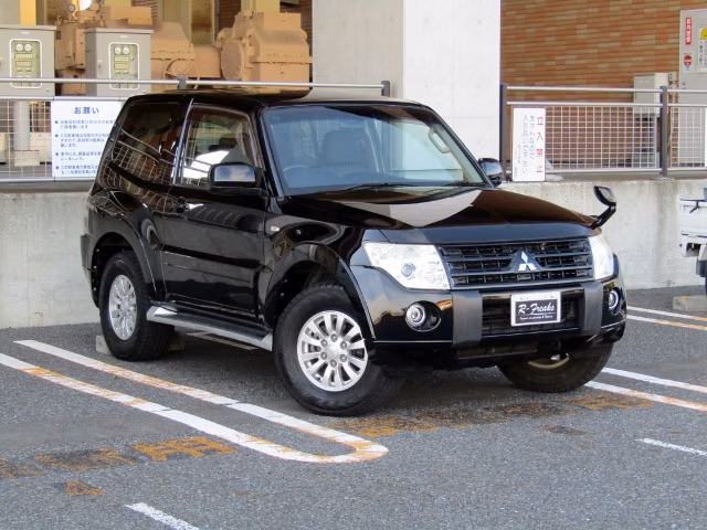 Mitsubishi Pajero, V83W, V87W