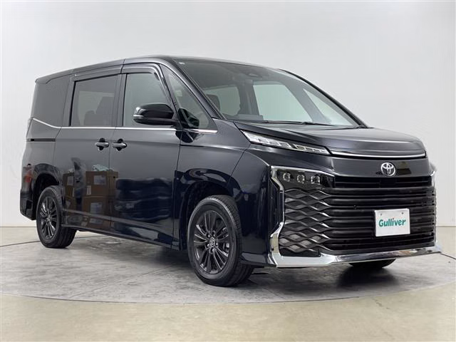 Toyota Voxy, ZWR95W, ZWR90W, MZRA90W, MZRA95W