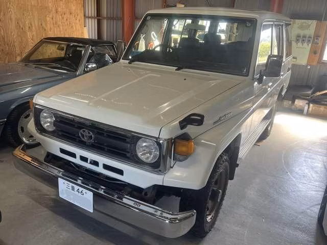 Toyota Land Cruiser, HZJ77V, HZJ77HV