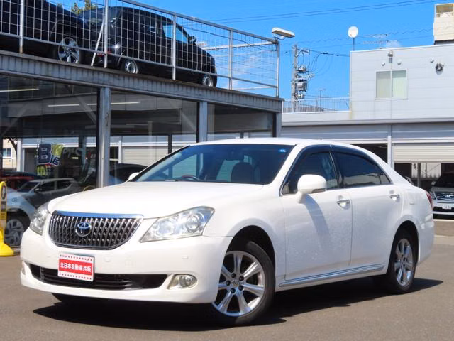 Toyota Crown Majesta, UZS207, URS206