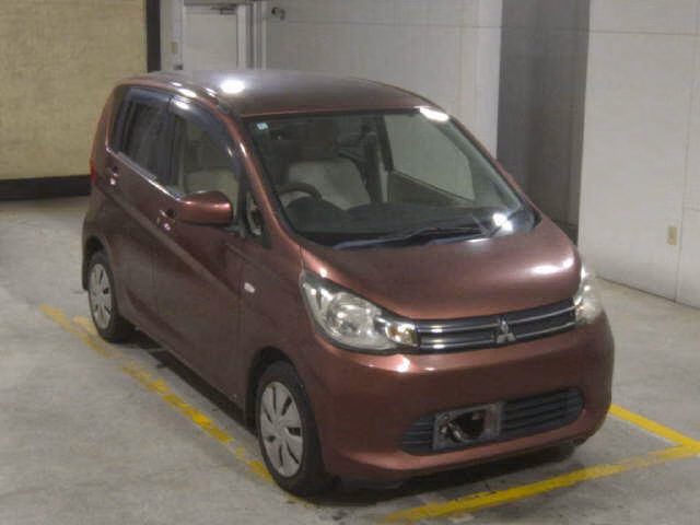 Mitsubishi ek Custom, B11W