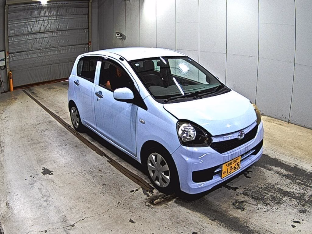 Toyota Pixis Epoch, LA300A, LA310A