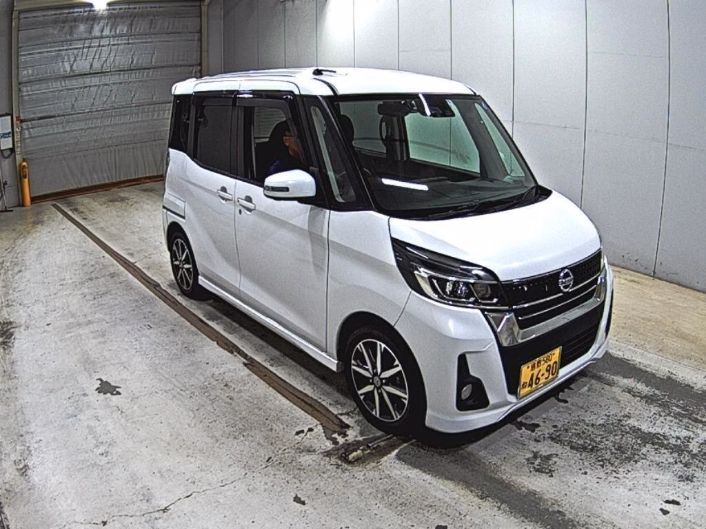 Nissan DAYZ Roox, B21A