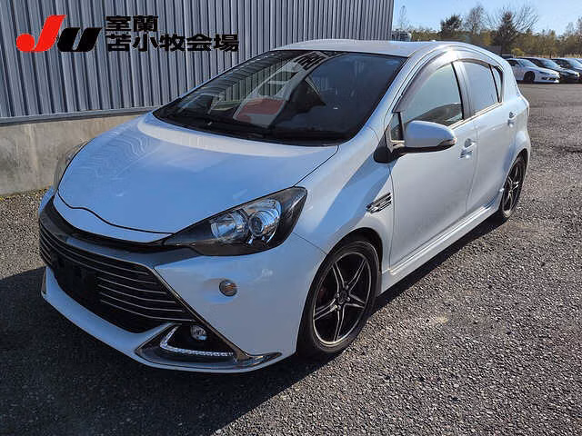 Toyota Aqua, NHP10