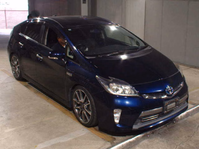 Toyota Prius PHV, ZVW35