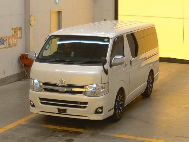 Toyota Regius Ace, TRH200V, TRH200K, TRH216K, TRH228B, TRH226K