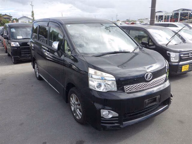 Toyota Voxy, ZRR70W, ZRR75W, ZRR70G, ZRR75G