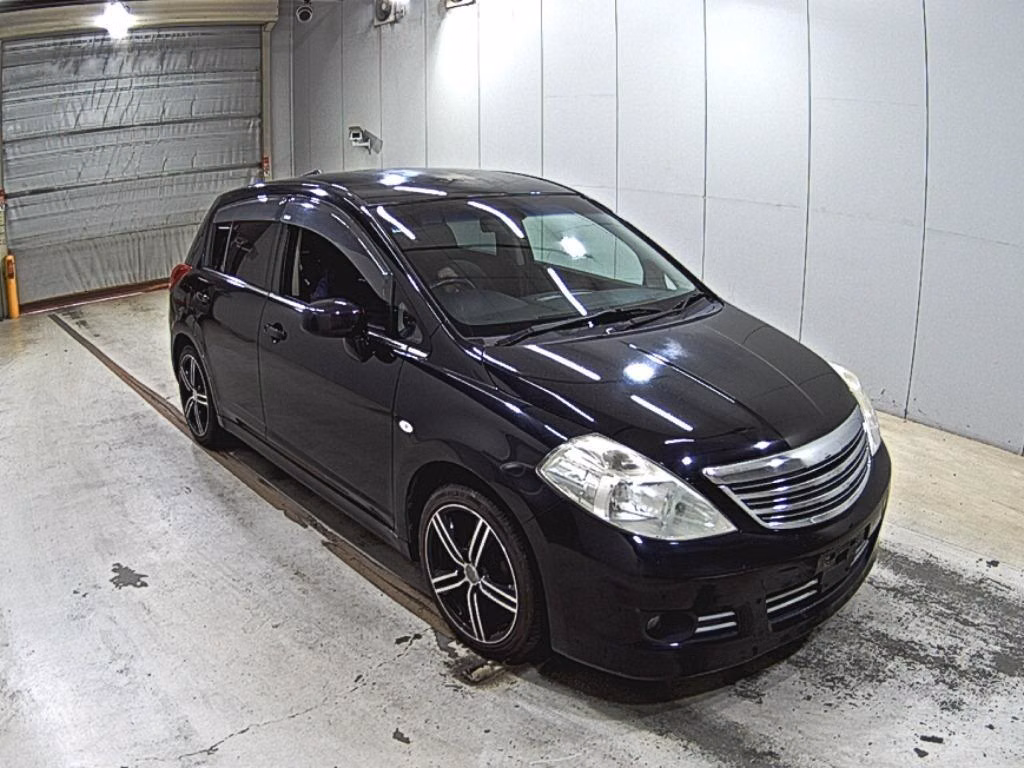 Nissan Tiida, C11