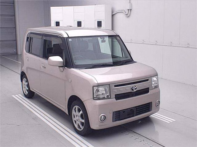 Toyota Pixis Space