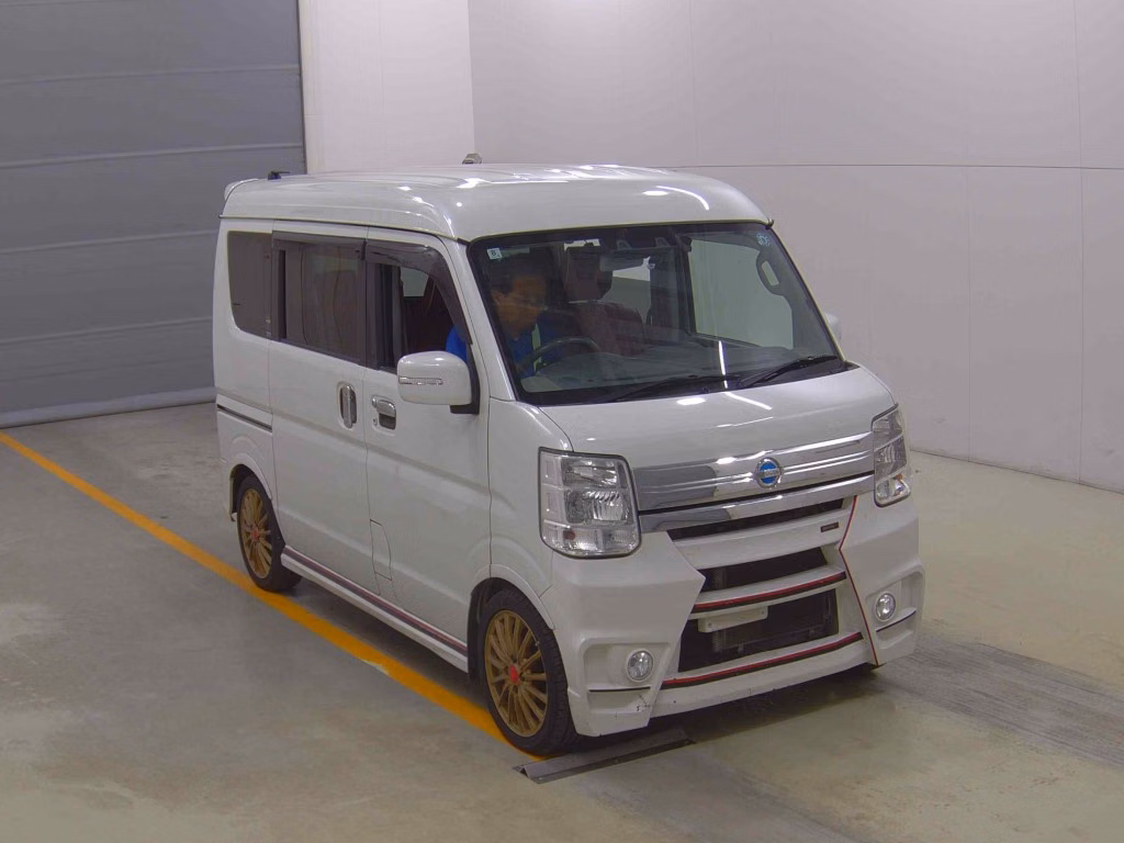 Nissan NV100 Clipper, DR17W