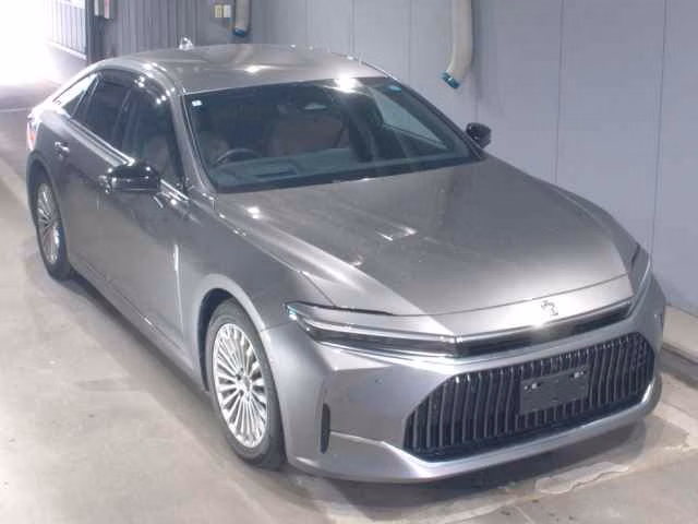 Toyota Crown, AZSH32