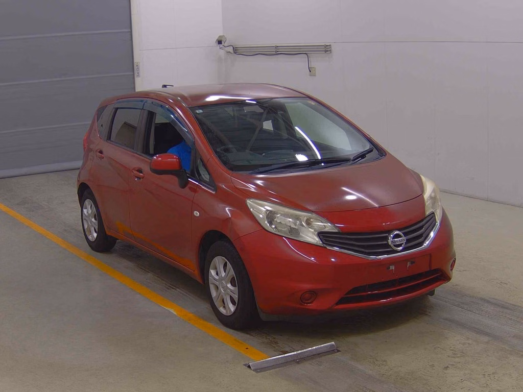 Nissan Versa Note, E12