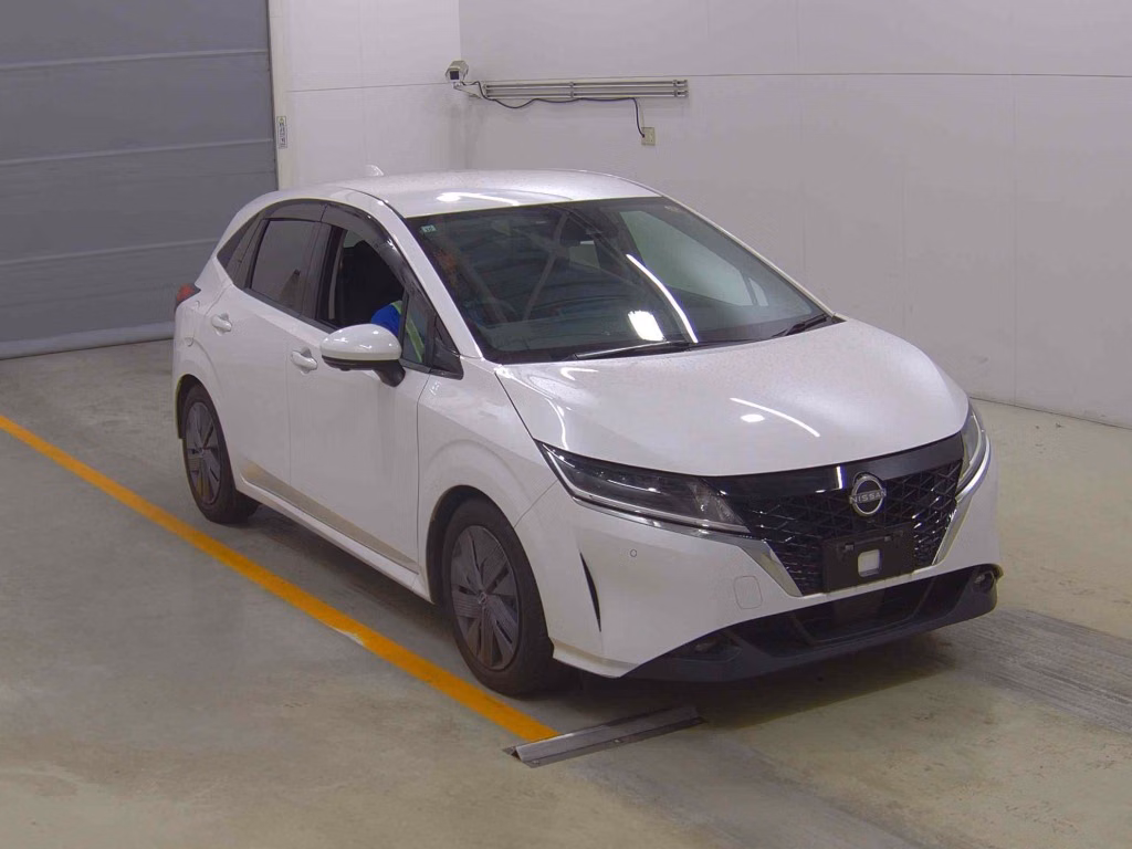 Nissan Note, E13, SNE13